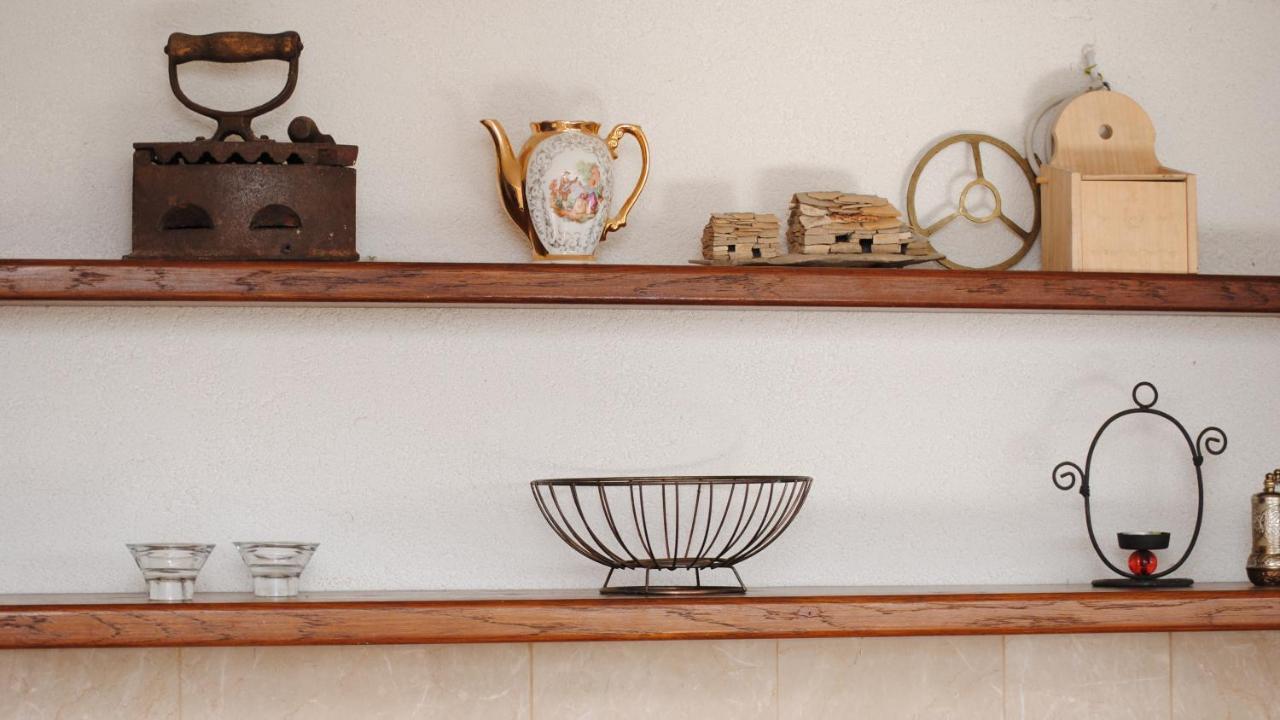 Seaview Luxury Apartment "Lucy" With Terrace & Vintage Summer Kitchen Trogir Eksteriør billede
